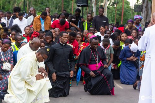 Chemin de la Croix Mgr Ndaka-15