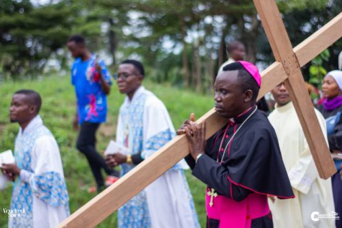 Chemin de la Croix Mgr Ndaka-43